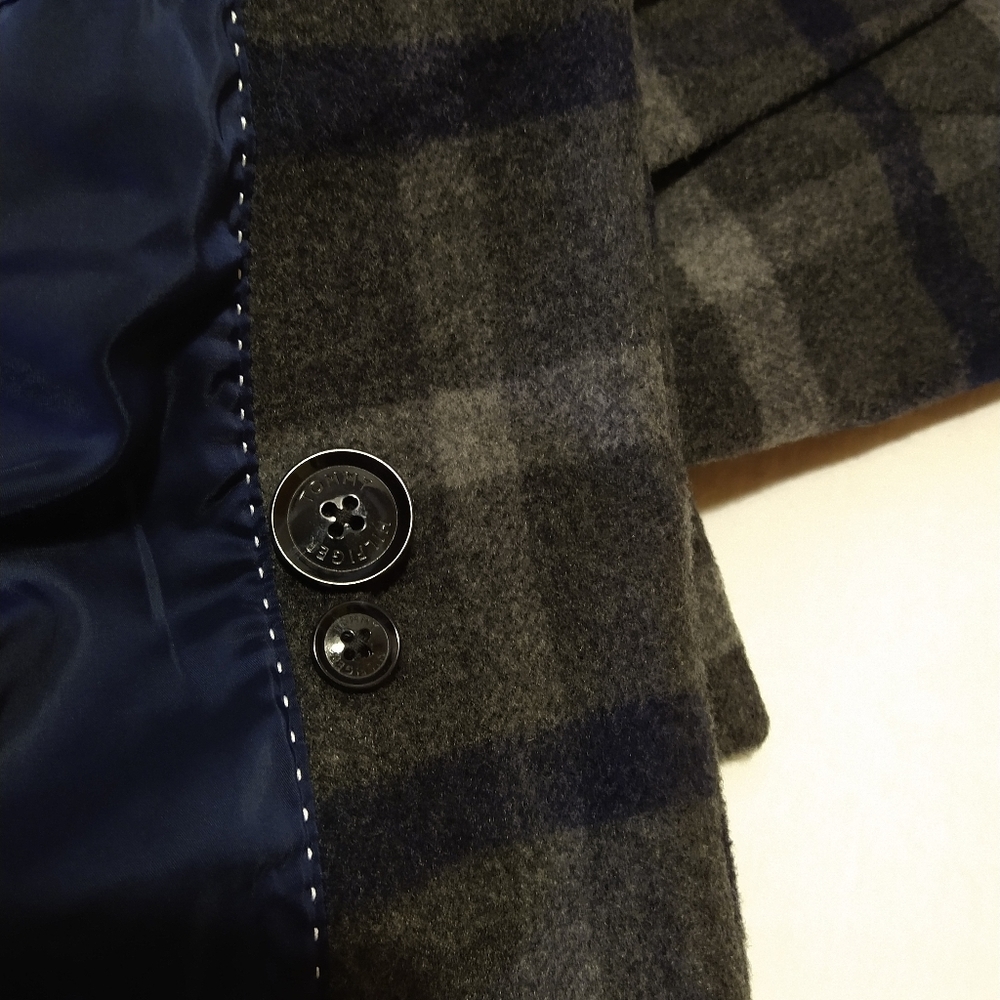 Tommy Hilfiger Addison "The Flex"Wool-Blend  Modern-Fit Trench Coat - Picture 3 of 15